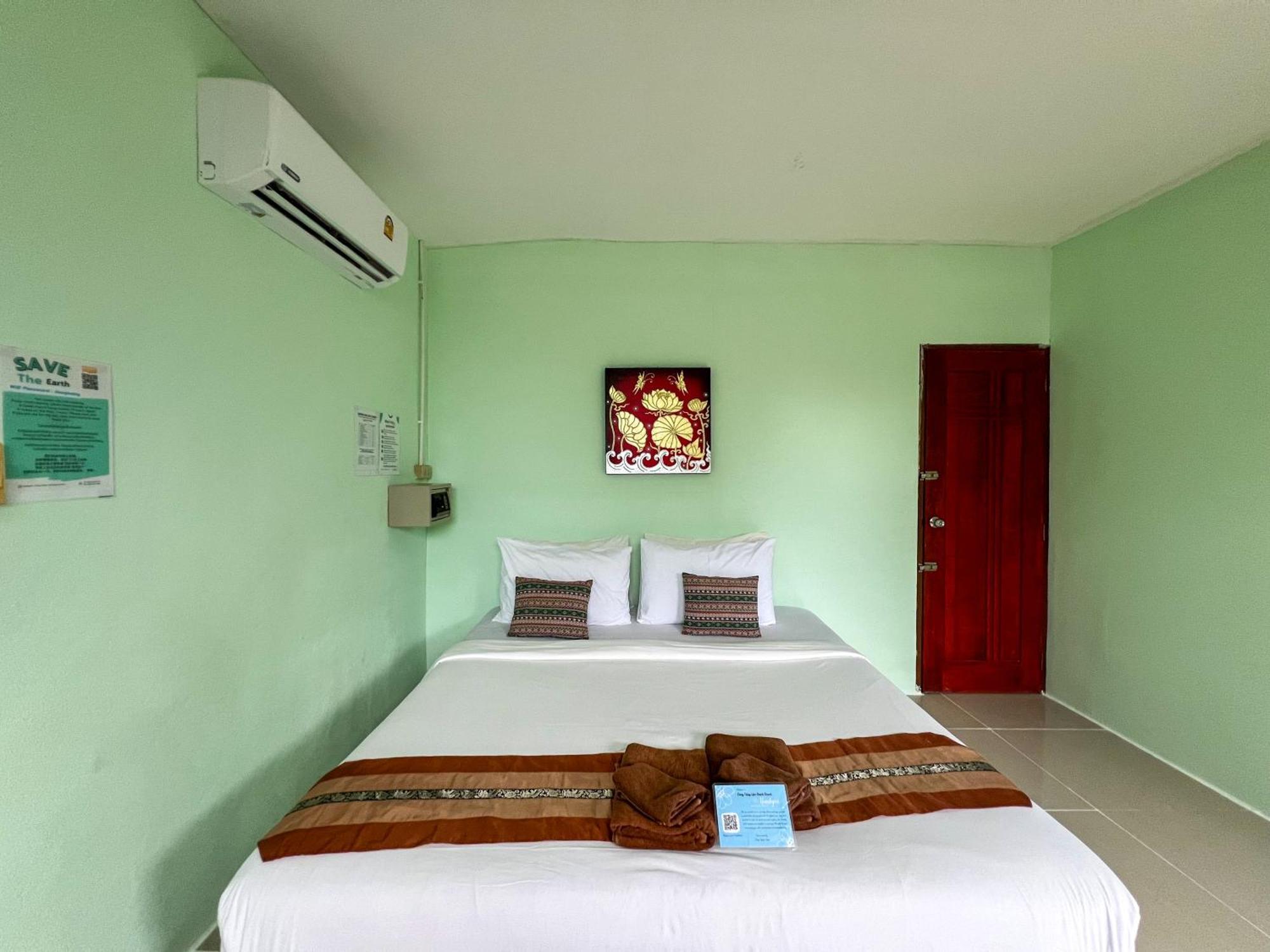 Dong Talay Lipe Beach Resort Exterior photo