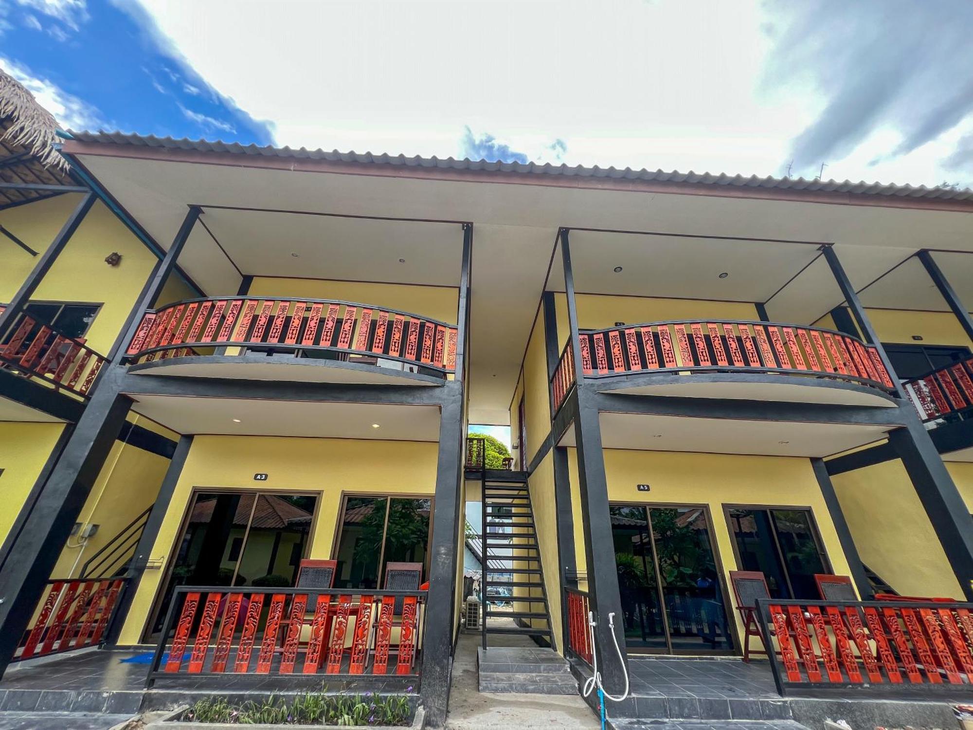 Dong Talay Lipe Beach Resort Exterior photo